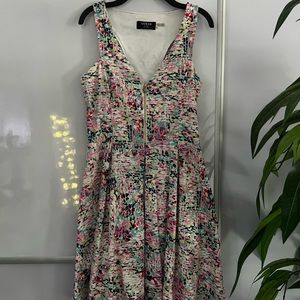 Adorable Guess Dress